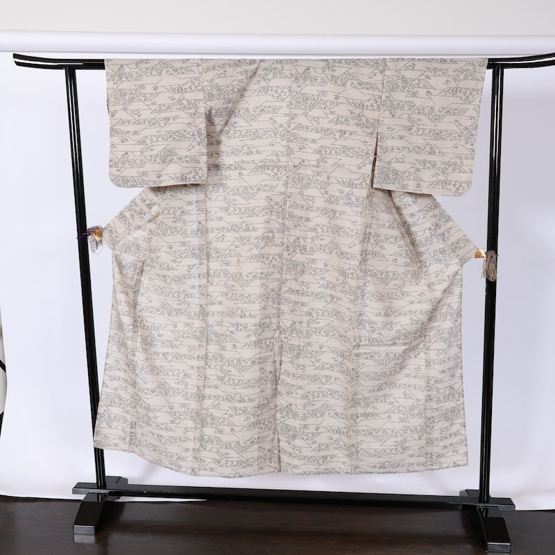 Japanese kimono used <Komon> M-size  silk 100% /B763