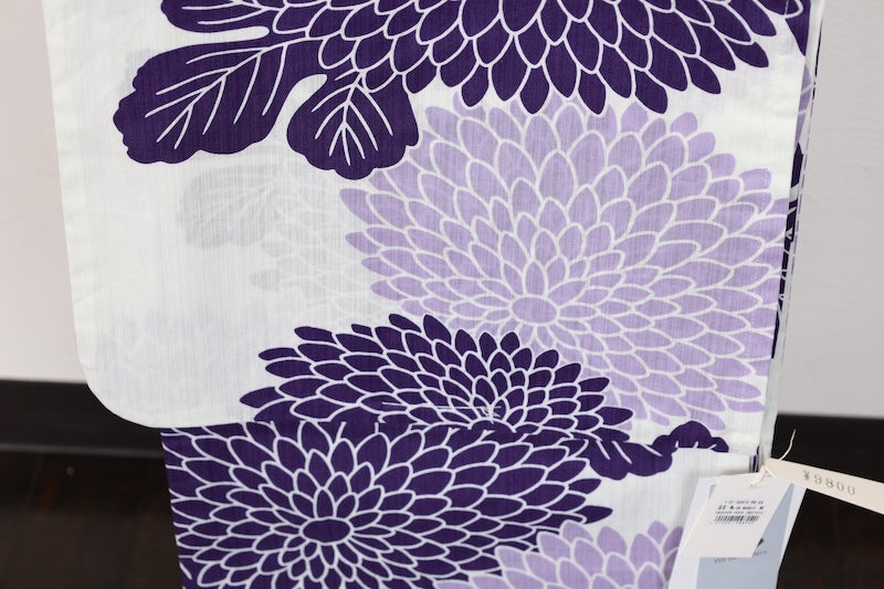 New yukata (summer kimono), white with shades of purple and floral pattern, b10