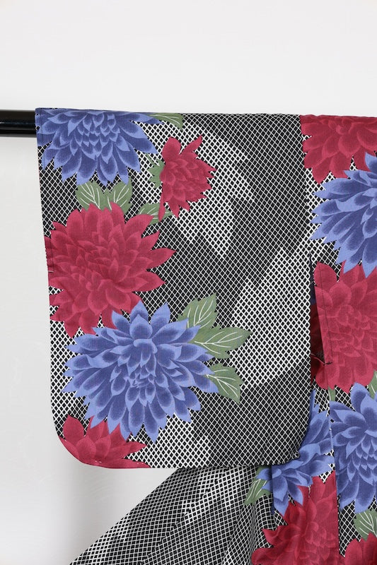 New Yukata (Japanese summer kimono) - Features contrasting shoulder designs in black, white, green, wine color, and blue-purple. b6