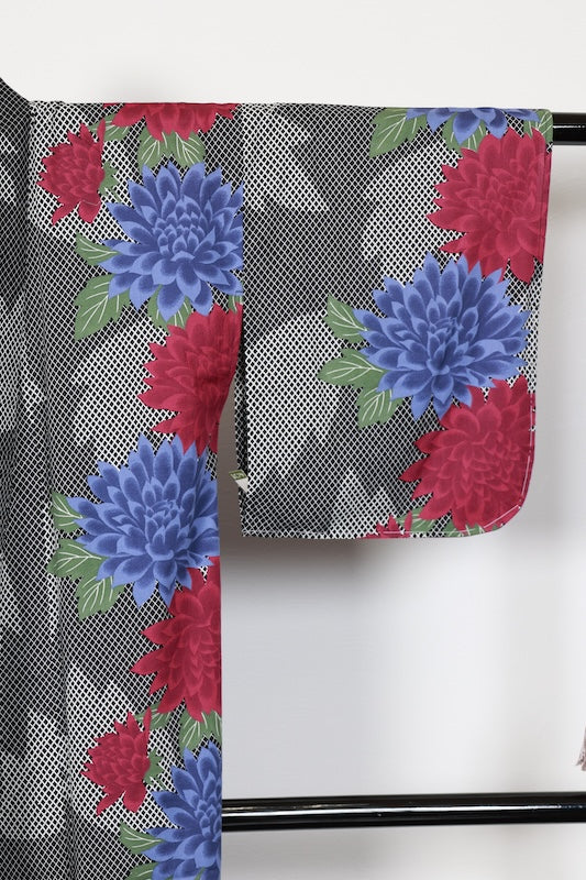 New Yukata (Japanese summer kimono) - Features contrasting shoulder designs in black, white, green, wine color, and blue-purple. b6