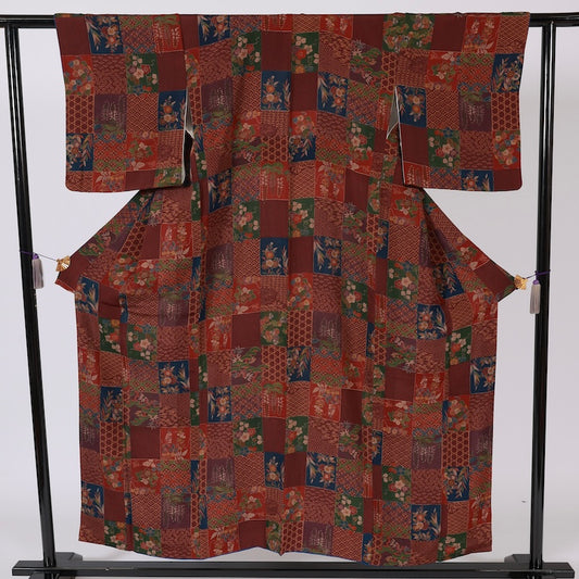 Japanese kimono  (Komon) M-size 100% silk  / B101