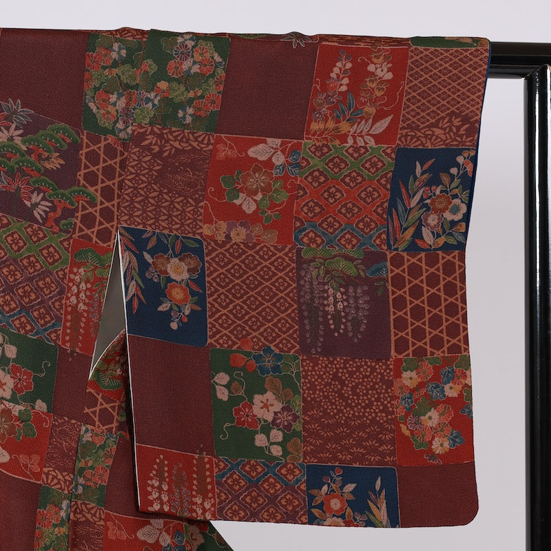 Japanese kimono  (Komon) M-size 100% silk  / B101