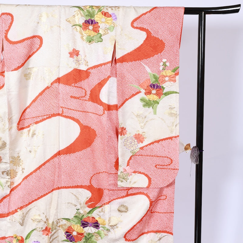 Long-sleeved kimono Used Size M (Furisode)100%Silk/99