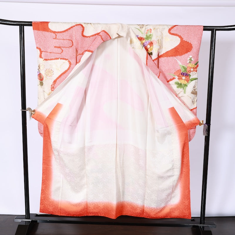 Long-sleeved kimono Used Size M (Furisode)100%Silk/99