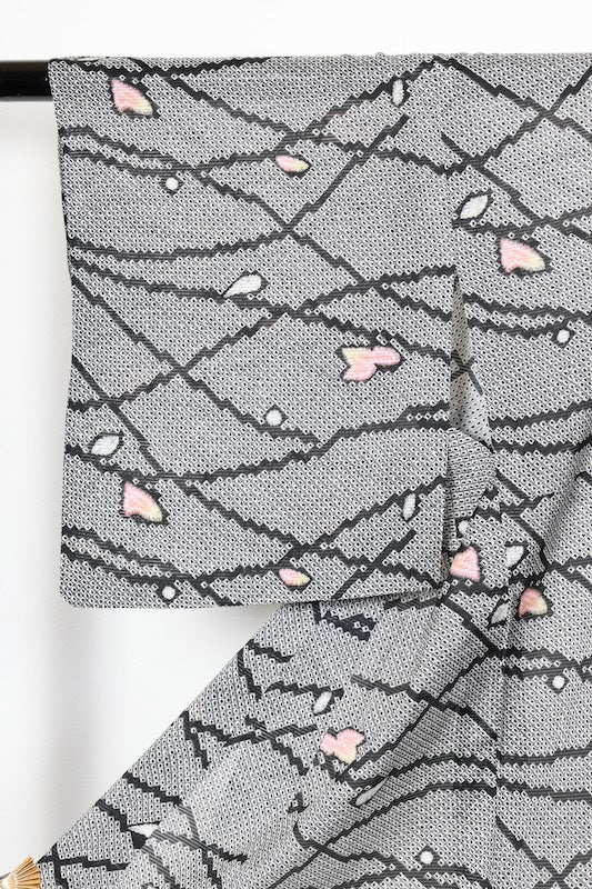 Summer Komon (used kimono fabric), Ro (black ), dyed with a dappled pattern, gray, black, pink, yellow, abstract design, R239