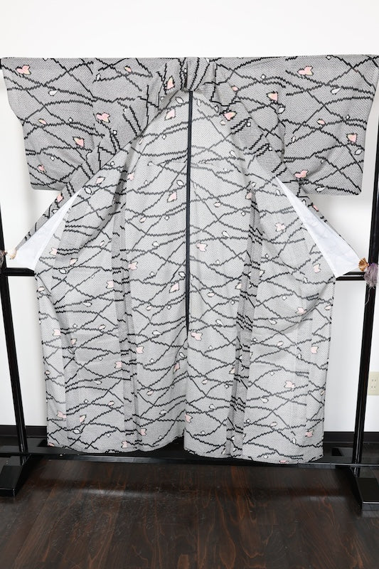 Summer Komon (used kimono fabric), Ro (black ), dyed with a dappled pattern, gray, black, pink, yellow, abstract design, R239