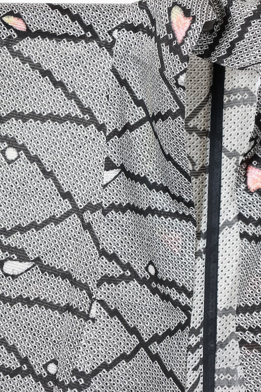Summer Komon (used kimono fabric), Ro (black ), dyed with a dappled pattern, gray, black, pink, yellow, abstract design, R239