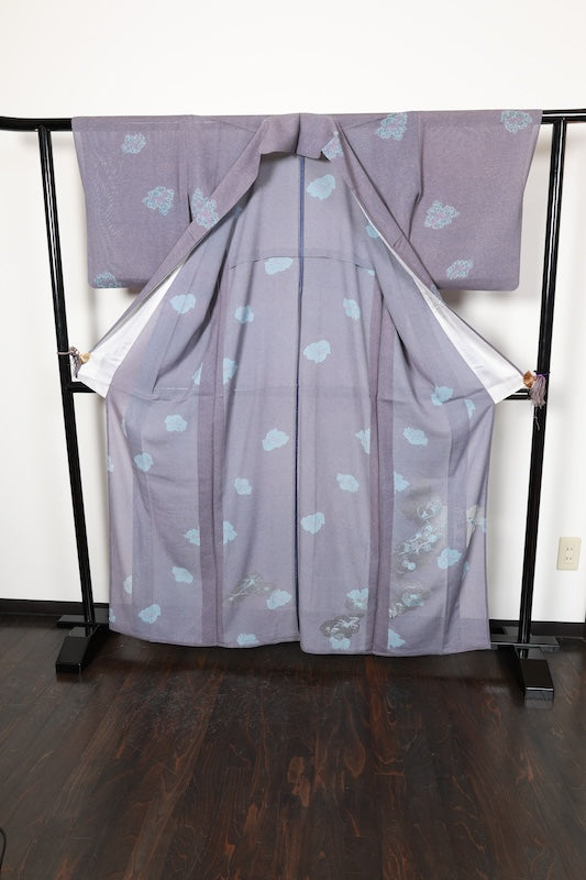 Tsukesage used kimono, wisteria purple, shades of gray, ro (gauze), with Tang flower and phoenix motifs, Shantou embroidery, R33