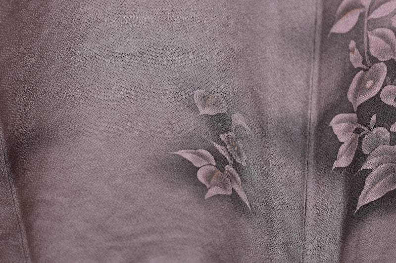 Tsukesage (used kimono), gray,  (a type of woven fabric), gold, oni-shibo crepe, floral pattern, hand-painted, R47