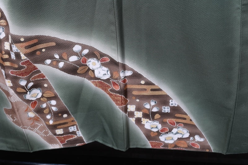 Japan used kimono, green, gray, brown, white, gold, ink, Tsujigahana pattern, hand-painted, by an artist, T80