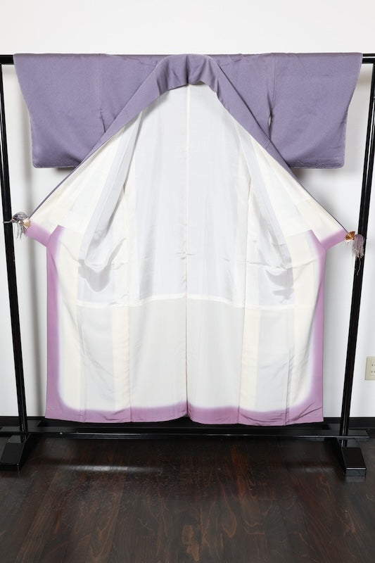 Japan kimono, brand new, unused, lavender color, single crest of wisteria and mandarin orange, R77