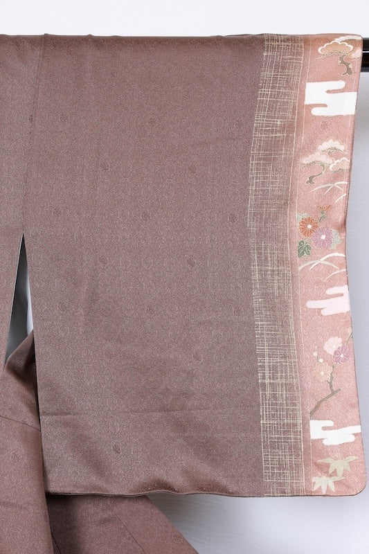 Japan kimono, brand new, unused. Features shades of brown, gold, green, purple, and white. Design includes pine trees, mist, flowers, and dewdrop grass. Hand-painted Kyoto Yuzen dyeing. (R70)