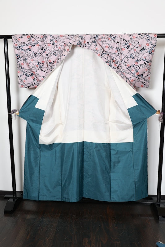 Ushikubi Tsumugi (used kimono)silk fabric, light purple, indigo, black, sesame red, plum blossom, hand-dyed, R95