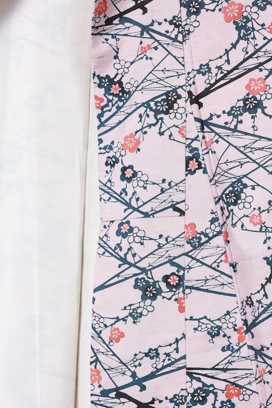 Ushikubi Tsumugi (used kimono)silk fabric, light purple, indigo, black, sesame red, plum blossom, hand-dyed, R95