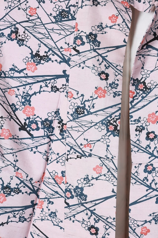 Ushikubi Tsumugi (used kimono)silk fabric, light purple, indigo, black, sesame red, plum blossom, hand-dyed, R95