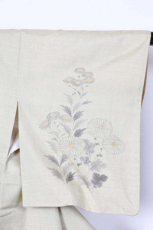 Authentic Oshima Tsumugi silk used kimono, light green, indigo, ink, gold, yellow, floral pattern, five-mark weave, hand-painted, R91