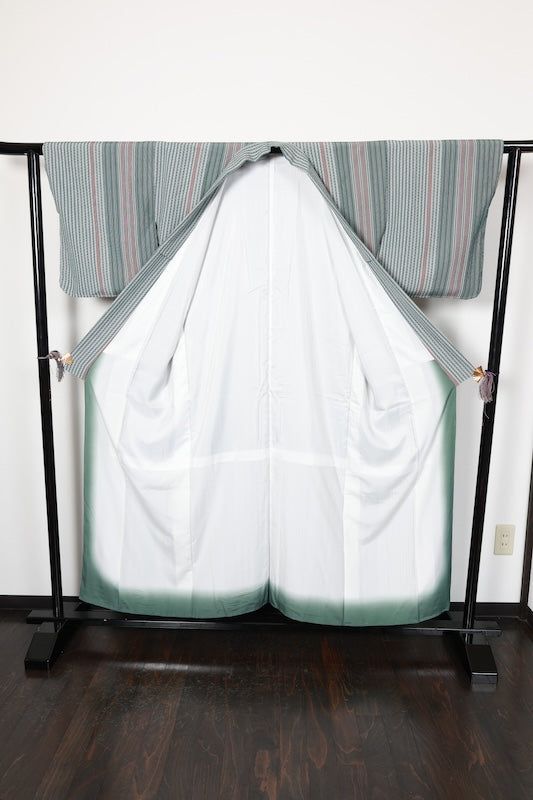 Komono ( kimono), brand new and unused, in green, blue, brown, and white, with a unique striped pattern (R82)