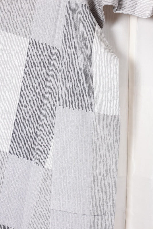 Komon (used kimono fabric) by Yasuhiro Chiji, shades of gray, wavy stripes, modified checkered pattern, continuous weave, R83