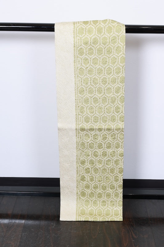 Nagoya obi (used sash), Arimatsu, Hikida Shibori (tie-dyeing), light green, white, geometric pattern, continuous Sayagata floral pattern, R106