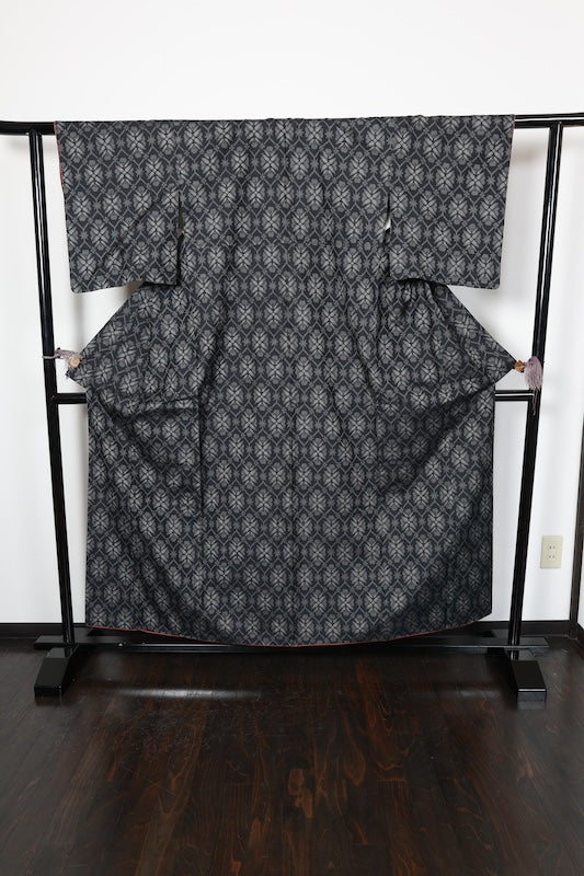 Tsumugi silk(Japan used kimono ) fabric, black and gray, geometric pattern,  R139