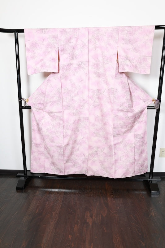 Yuki Tsumugi silk kimono, brand new, unused. Natural white, light purple, black floral pattern. Post-dyed. R145