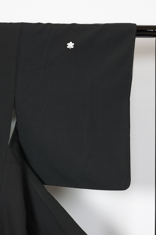 Black formal used kimono (Kurotomesode) - Black, Green, Purple, Indigo, Brown, White, Blue - Five crests of mandarin oranges - Hand-painted - Daimyo procession - R161