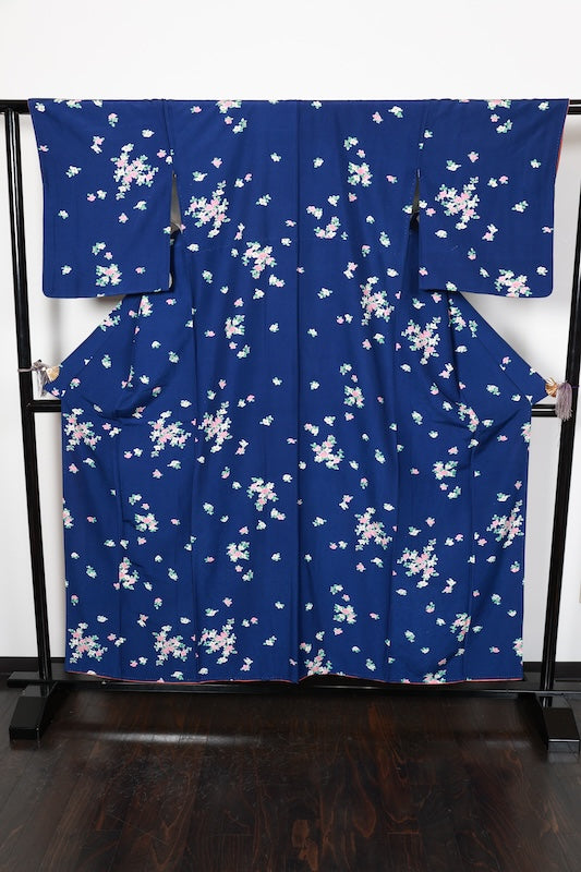 Tsumugi silk fabric(Japan used kimono), navy blue, green, white, pink, floral pattern, hand-dyed, R153
