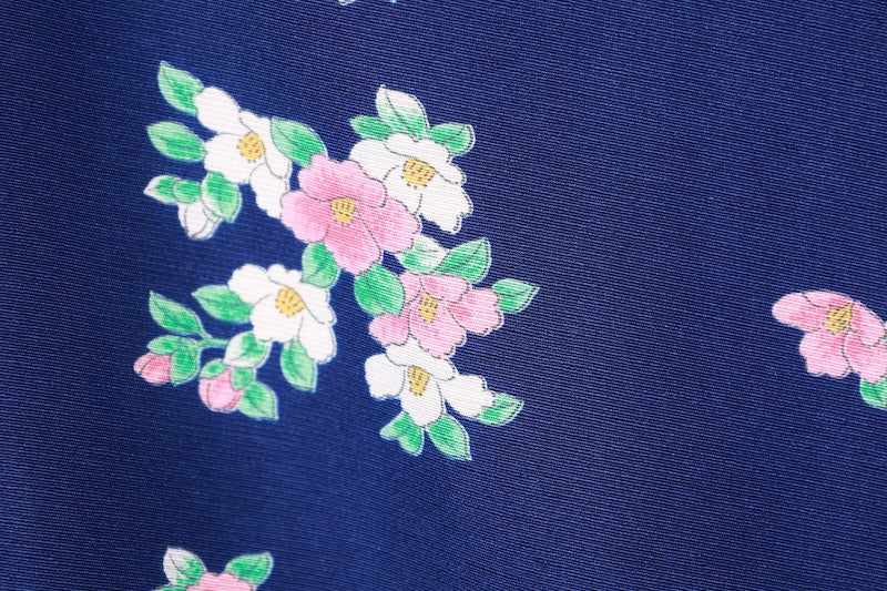 Tsumugi silk fabric(Japan used kimono), navy blue, green, white, pink, floral pattern, hand-dyed, R153