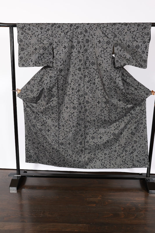 Japanese kimono used <Tsumugi> M-size  silk 100% /B911