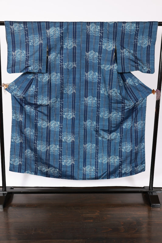 Japanese kimono used <Tsumugi> S-size  silk 100% /B945