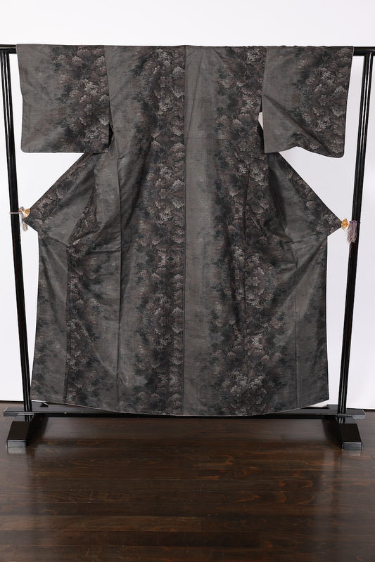 Japanese kimono used <sumugi> L-size  silk 100% /B942