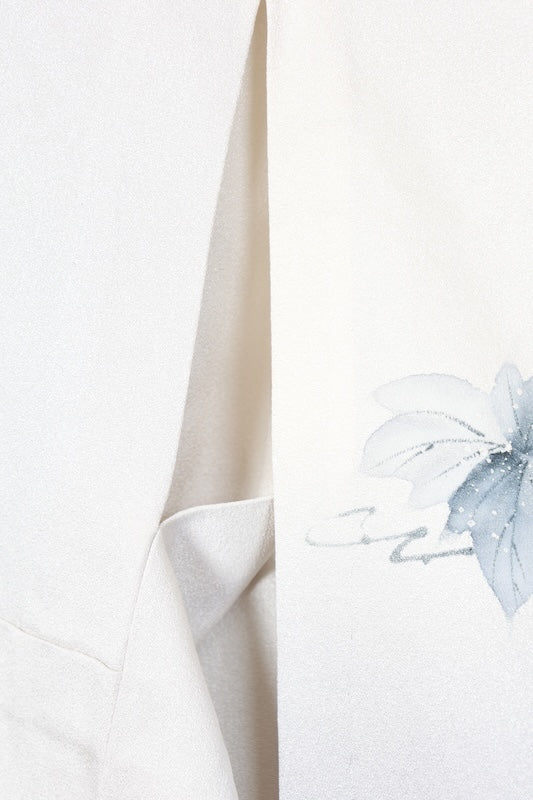 Japan used kimono, white, wisteria purple, gray, ink, purple, floral pattern, hand-painted, by a renowned artist, R171