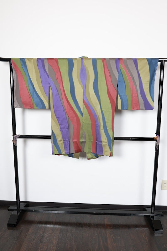 Michiyuki coat, brand new, unused. Available in green, gray, purple, blue, and brown. Features a wavy stripe pattern. (R201)