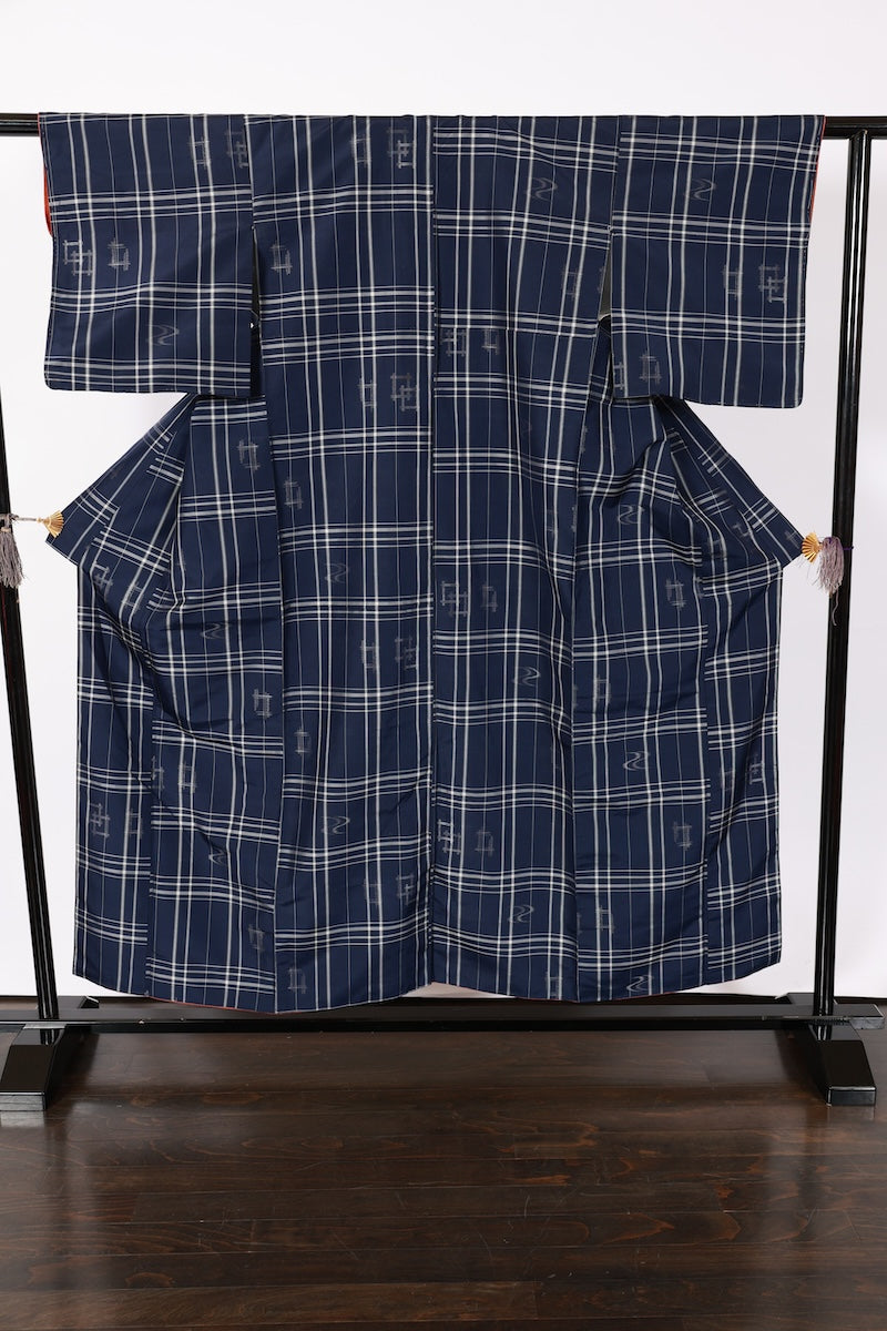 Japanese kimono used <Tsumugi> M-size  silk 100% /B926