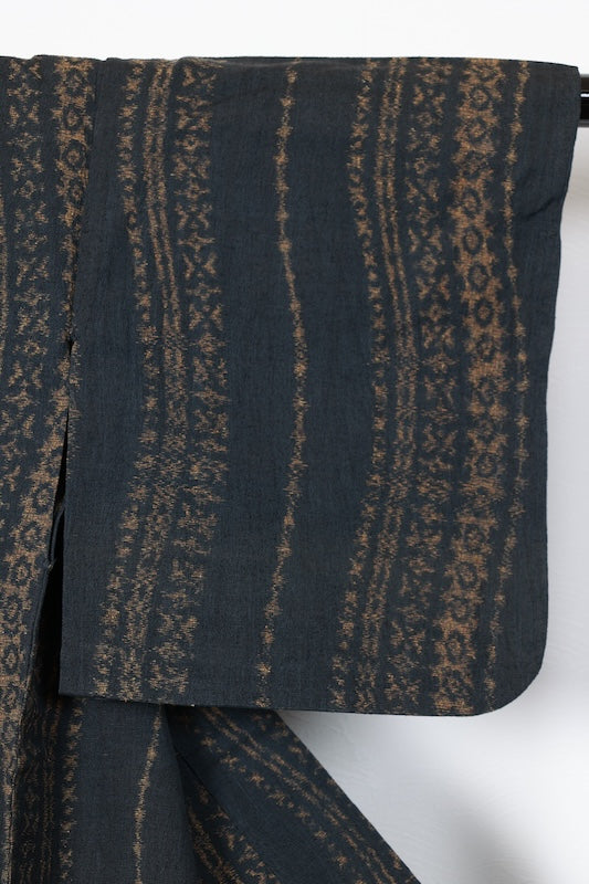 Tsumugi silk(Japan used kimono fabric), ink black, brown, ikat pattern, wavy stripes, R181