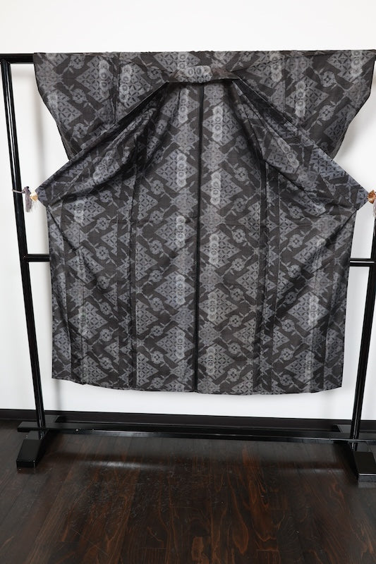 Summer Oshima Tsumugi used kimono silk fabric, gray, varying shades, Shippo pattern, horizontal ikat weave, handwoven, R209