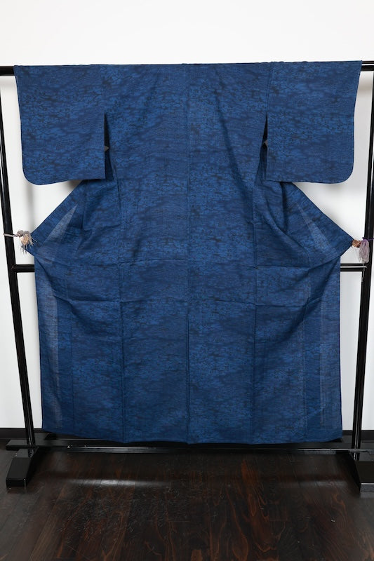 Japan kimono, brand new, unused, varying shades of indigo, Tokushima natural indigo, floral pattern, hand-spun,  R185
