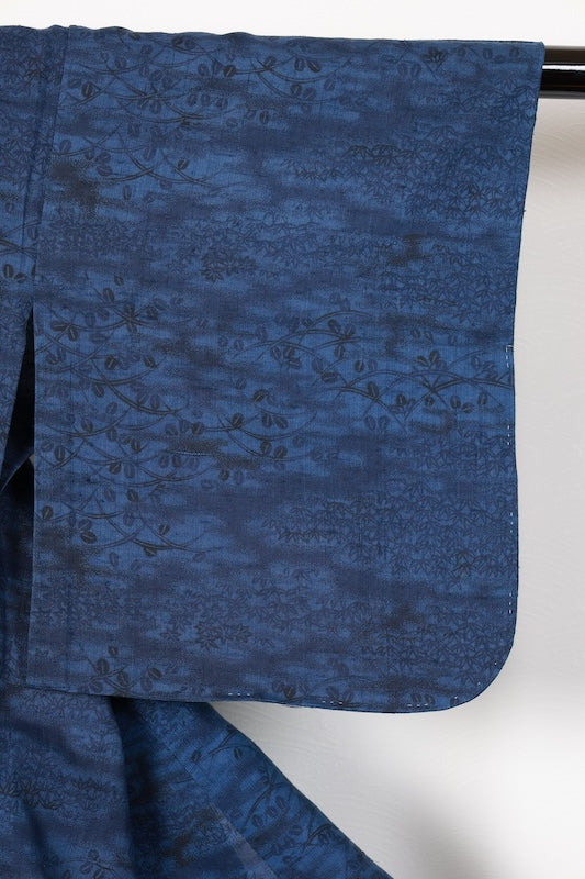 Japan kimono, brand new, unused, varying shades of indigo, Tokushima natural indigo, floral pattern, hand-spun,  R185