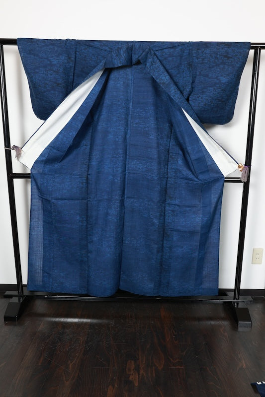 Japan kimono, brand new, unused, varying shades of indigo, Tokushima natural indigo, floral pattern, hand-spun,  R185