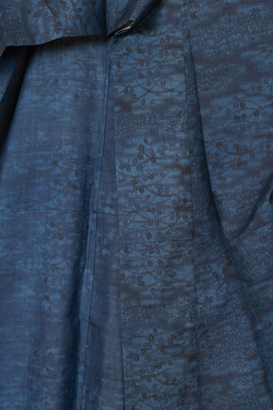 Japan kimono, brand new, unused, varying shades of indigo, Tokushima natural indigo, floral pattern, hand-spun,  R185