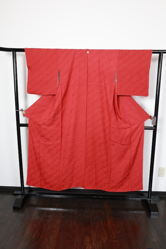 Japan used kimono fabric, red, with chrysanthemum pattern throughout, single crest, wisteria design, R188