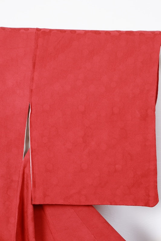 Japan used kimono fabric, red, with chrysanthemum pattern throughout, single crest, wisteria design, R188