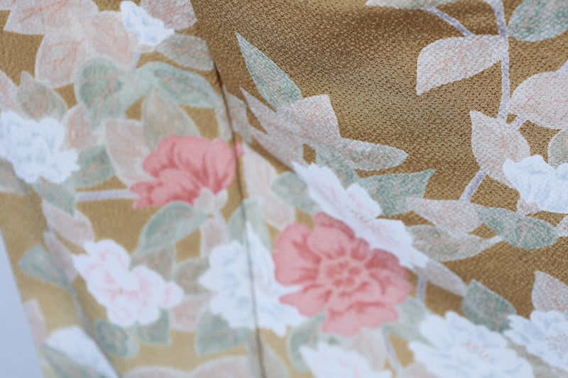 Japan used kimono, mustard yellow, gray, green, blue, brown, floral pattern, crepe silk, hand-painted Kyoto Yuzen dyeing, R255