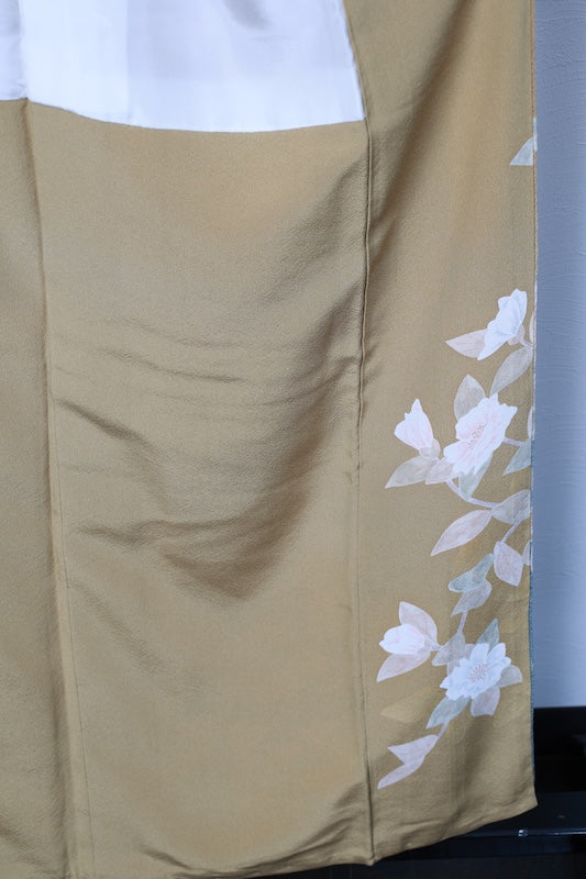 Japan used kimono, mustard yellow, gray, green, blue, brown, floral pattern, crepe silk, hand-painted Kyoto Yuzen dyeing, R255