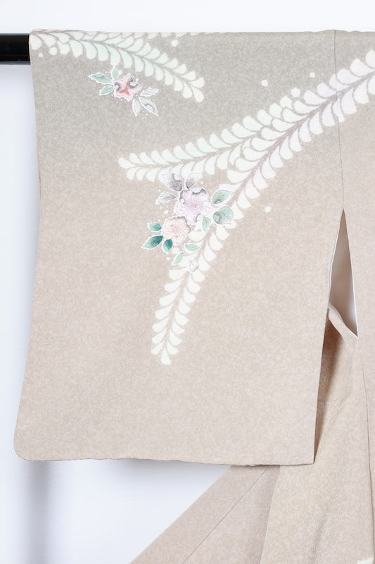 Japan used kimono, Tsujigahana pattern, withered field color, white, brown, gray, ink, blue, Shibori (tie-dye) technique, artist's work, R206