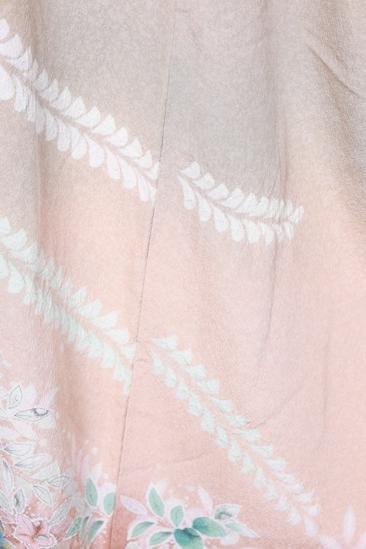 Japan used kimono, Tsujigahana pattern, withered field color, white, brown, gray, ink, blue, Shibori (tie-dye) technique, artist's work, R206