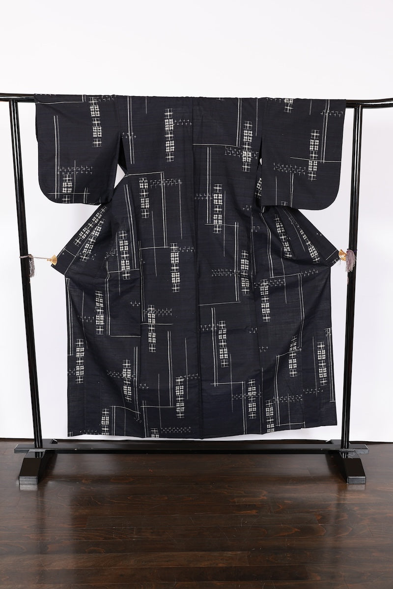 Japanese kimono used <Tsumugi> M-size  silk 100% /B968
