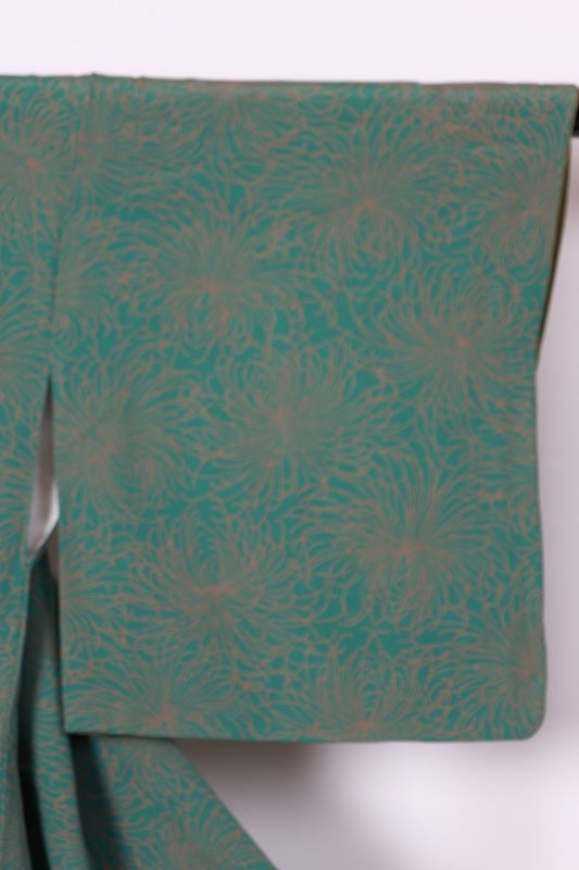 Ise-style komon (used kimono fabric), green and orange, scattered chrysanthemum design, cone carving, by Hirose Yumo, R213