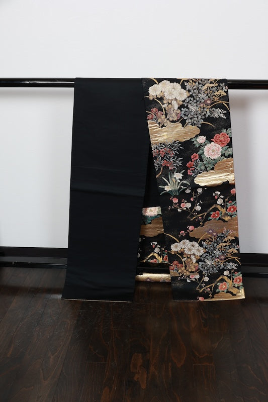 Kyoto-style pouches(used sash): Black, Gold, Silver, Purple, Coral Red, Gold Leaf, Camellia, Plum, Bellflower, Chrysanthemum