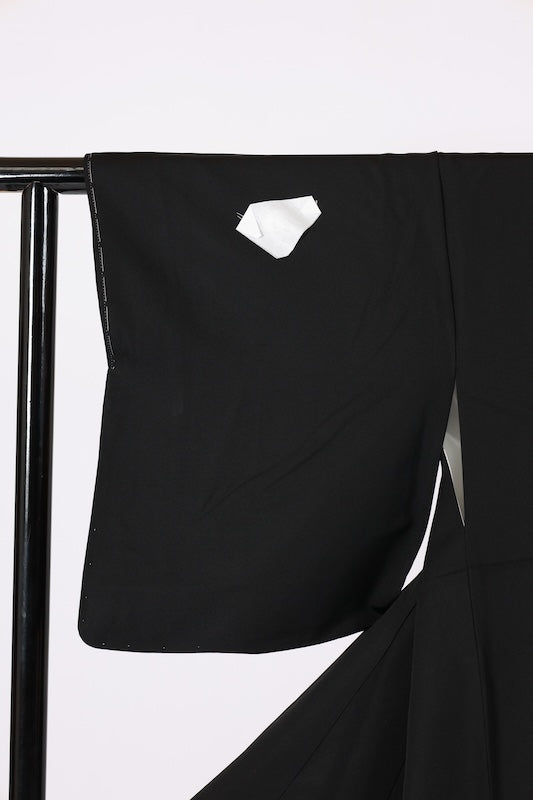 New, unused formal kimono (Tomesode). Black, gold, white, and gray. Rinpa style. Features include waves, fans, plum blossoms, chrysanthemums, grapes, maple leaves, and gold thread embroidery. Kyoto Yuzen dyeing. B1470